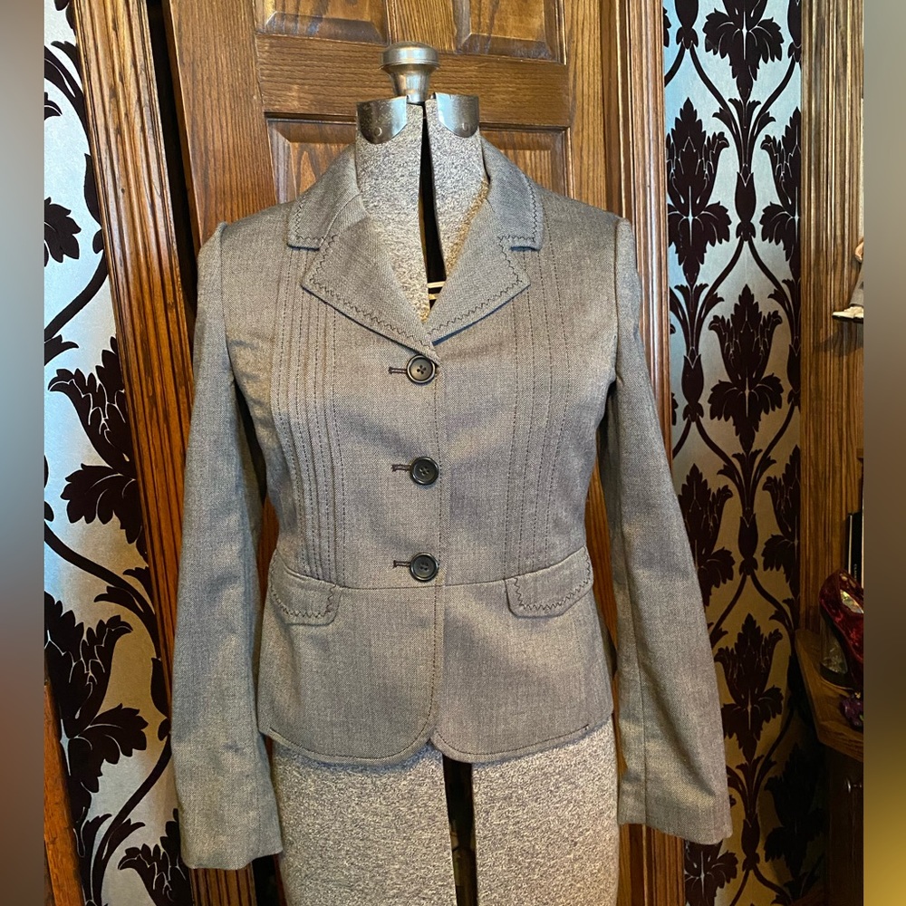 Ann Taylor Loft Gray Pin Tuck Pleated Blazer Size 2P Like New Business Office